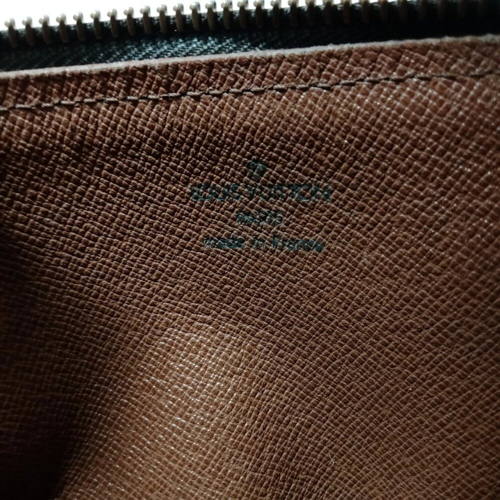 Louis Vuitton Papillon 26 Monogram Barrel Bag | Vintage LV Designer Handbag - Picture 11 of 11